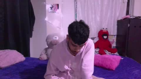 Snapshot of smoker00teddybear chatting on 09-13-25, 08:03 teddy online show from 09-13-25, 08:03