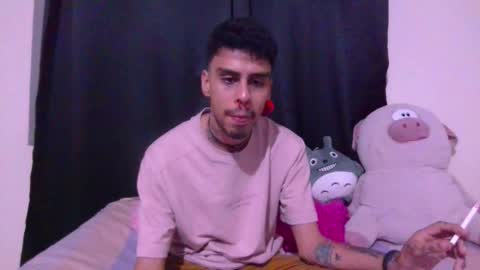 Snapshot of smoker00teddybear chatting on 11-15-25, 09:28 teddy online show from 11-15-25, 09:28