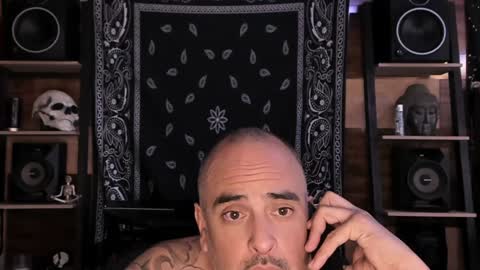 Snapshot of smokey915 chatting on 01-02-25, 05:29 Smokey915 online show from 01-02-25, 05:29