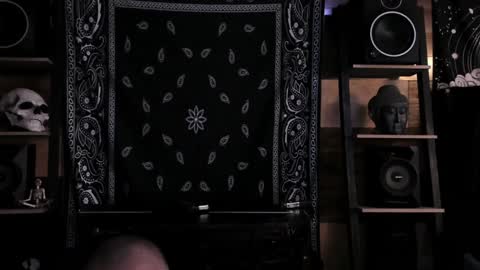 Snapshot of smokey915 chatting on 01-03-25, 06:46 Smokey915 online show from 01-03-25, 06:46