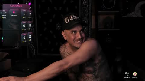 Snapshot of smokey915 chatting on 01-06-25, 01:30 Smokey915 online show from 01-06-25, 01:30