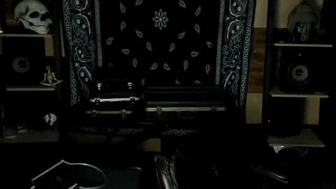 Snapshot of smokey915 chatting on 01-14-25, 11:42 Smokey915 online show from 01-14-25, 11:42