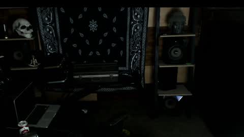 Snapshot of smokey915 chatting on 01-18-25, 02:55 Smokey915 online show from 01-18-25, 02:55