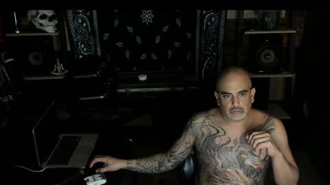 Snapshot of smokey915 chatting on 01-19-25, 03:18 Smokey915 online show from 01-19-25, 03:18