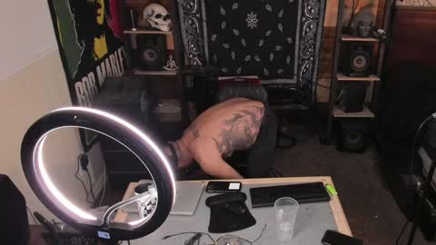 Snapshot of smokey915 chatting on 01-24-25, 11:59 Smokey915 online show from 01-24-25, 11:59