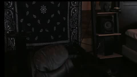 Snapshot of smokey915 chatting on 01-31-25, 04:06 Smokey915 online show from 01-31-25, 04:06