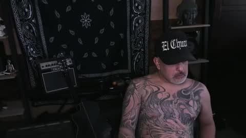 Snapshot of smokey915 chatting on 02-10-25, 04:36 Smokey915 online show from 02-10-25, 04:36