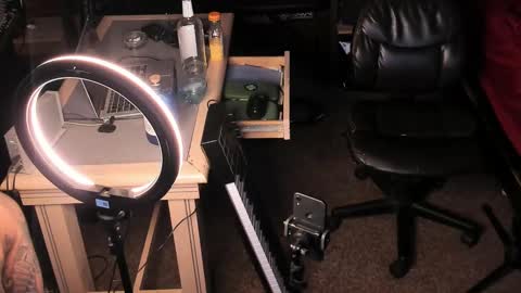 Snapshot of smokey915 chatting on 02-24-25, 09:10 Smokey915 online show from 02-24-25, 09:10