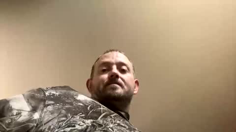 Snapshot of smokeymt420 chatting on 02-18-25, 03:32 smokeymt420 online show from 02-18-25, 03:32