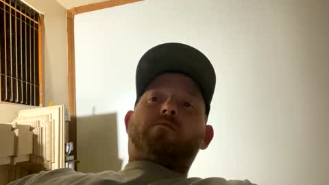 Snapshot of smokeymt420 chatting on 03-12-25, 03:24 smokeymt420 online show from 03-12-25, 03:24