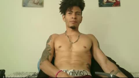 Snapshot of smookskinny chatting on 11-10-25, 03:00 Daniel laverde online show from 11-10-25, 03:00