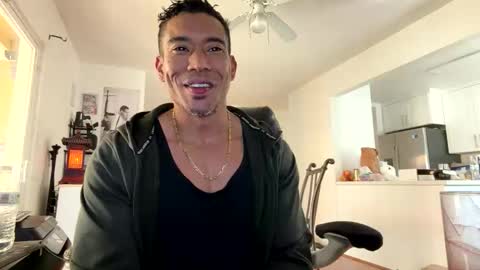 Snapshot of smoothripz chatting on 03-15-26, 06:03 smoothripz online show from 03-15-26, 06:03