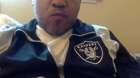 Snapshot of smoothstrik3r chatting on 01-11-25, 06:12 smoothstrik3r online show from 01-11-25, 06:12