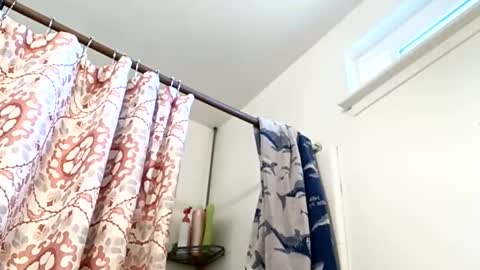 Snapshot of smoothstrik3r chatting on 12-16-25, 07:19 smoothstrik3r online show from 12-16-25, 07:19