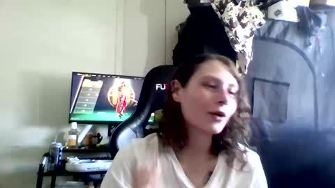 Snapshot of smoothvodka chatting on 05-20-26, 03:51 Bambi--Vodka online show from 05-20-26, 03:51