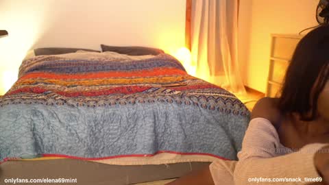 Elena and Herb online show from 01-11-25, 01:37