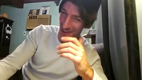 Snackyyyy online show from 04-28-26, 02:10