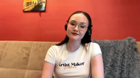 Snapshot of snazzlepoping chatting on 06-22-26, 07:11 Anna online show from 06-22-26, 07:11