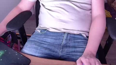 Sneakybill online show from 11-24-25, 09:25