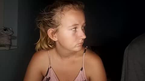 Sneakylildevils online show from 04-12-26, 11:21