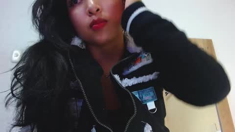 Hellen  online show from 12-20-24, 08:49