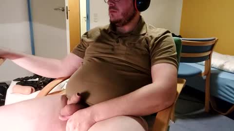 Snapshot of snebolden chatting on 02-24-25, 07:52 snebolden online show from 02-24-25, 07:52