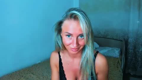 Snapshot of snezanablond chatting on 05-29-26, 07:23 Sneja online show from 05-29-26, 07:23