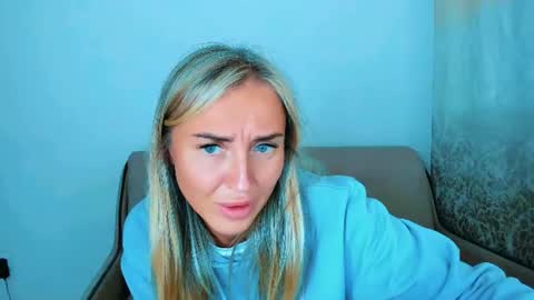 Snapshot of snezanablond chatting on 06-17-26, 02:07 Sneja online show from 06-17-26, 02:07