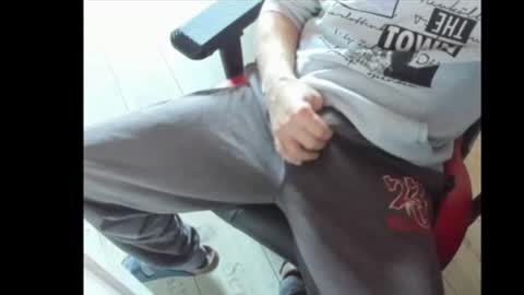 Snapshot of snip1977 chatting on 03-06-25, 08:41 snip1977 online show from 03-06-25, 08:41