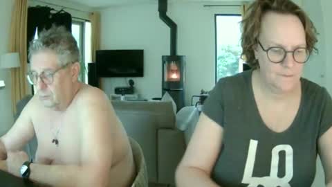 Snoeske and Woodwurm online show from 01-22-25, 02:35