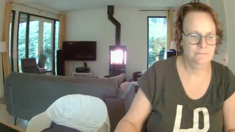 Snoeske and Woodwurm online show from 02-11-25, 04:02