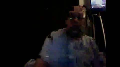 Snapshot of snoop95651994599 chatting on 12-18-25, 02:17 snoop95651 online show from 12-18-25, 02:17