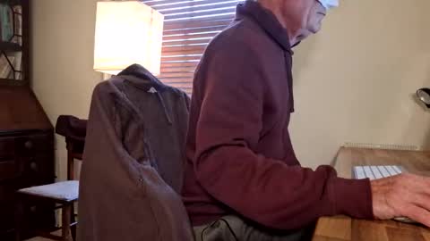 Snapshot of snooty05 chatting on 01-19-25, 10:06 Snooty online show from 01-19-25, 10:06