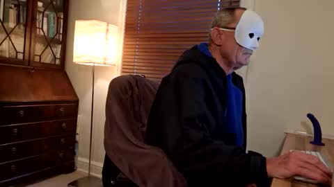 Snapshot of snooty05 chatting on 02-26-25, 07:53 Snooty online show from 02-26-25, 07:53