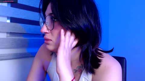 IG     OF red moonn online show from 12-13-24, 11:23