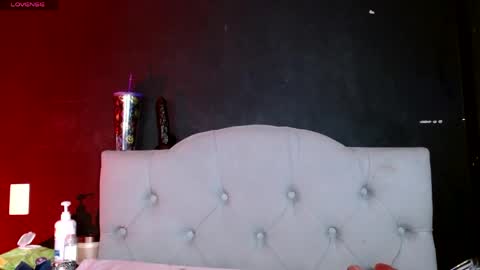 Snapshot of snow_baall chatting on 05-28-26, 08:00 IG OF red moonn online show from 05-28-26, 08:00