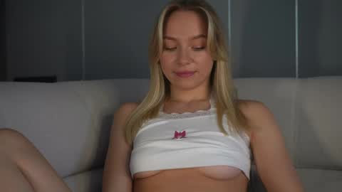 Candice Snow online show from 02-11-25, 10:26