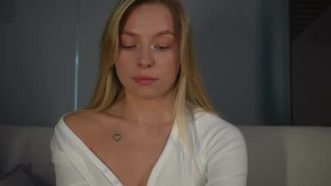 Candice Snow online show from 02-26-25, 02:57