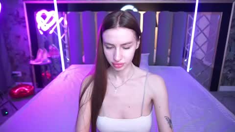 snow_whiteeex online show from 04-14-26, 06:19