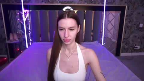 snow_whiteeex online show from 04-22-26, 06:27