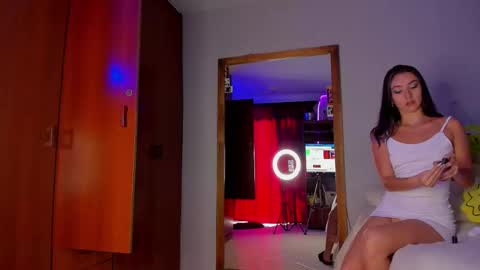 Snapshot of snowbabyxox chatting on 02-22-25, 03:58 snowbabyxox online show from 02-22-25, 03:58