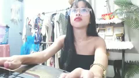 Snapshot of snowballkyut chatting on 03-15-26, 04:35 snowballkyut online show from 03-15-26, 04:35