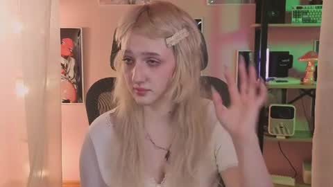 Ellie online show from 06-17-26, 09:34