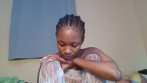 Snowie eyes online show from 11-23-25, 12:43