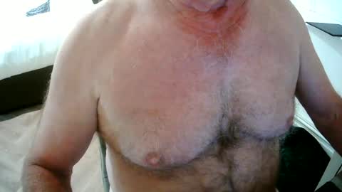 Snapshot of snudge432 chatting on 07-08-26, 08:35 snudge432 online show from 07-08-26, 08:35