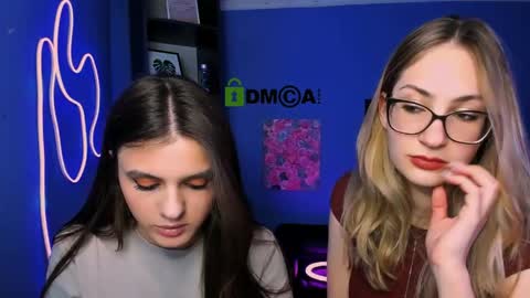 Snapshot of so_hot_rosalie chatting on 04-24-26, 07:49 so_hot_rosalie online show from 04-24-26, 07:49