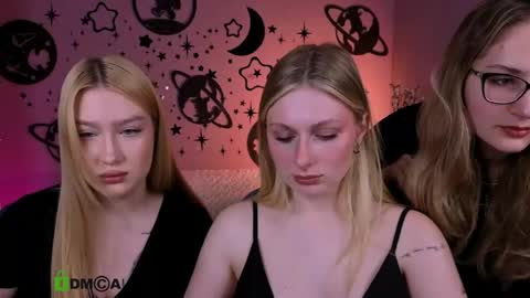 Snapshot of so_hot_rosalie chatting on 05-12-26, 07:22 so_hot_rosalie online show from 05-12-26, 07:22