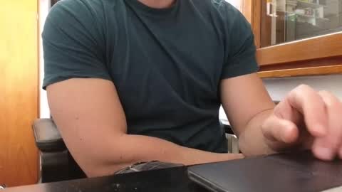 Snapshot of so_thick chatting on 03-11-25, 01:01 luca -   online show from 03-11-25, 01:01