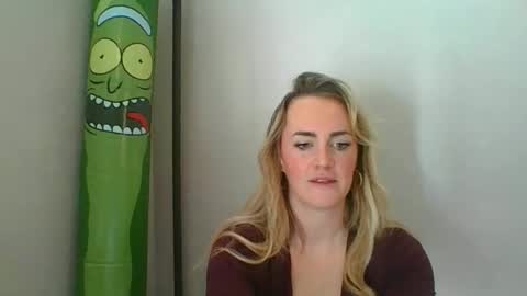 Snapshot of soakingumbrella chatting on 02-03-25, 04:41 Soaking Umbrella online show from 02-03-25, 04:41