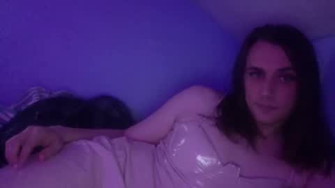 Snapshot of sodiumjunkie chatting on 05-19-26, 03:51 sodiumjunkie online show from 05-19-26, 03:51
